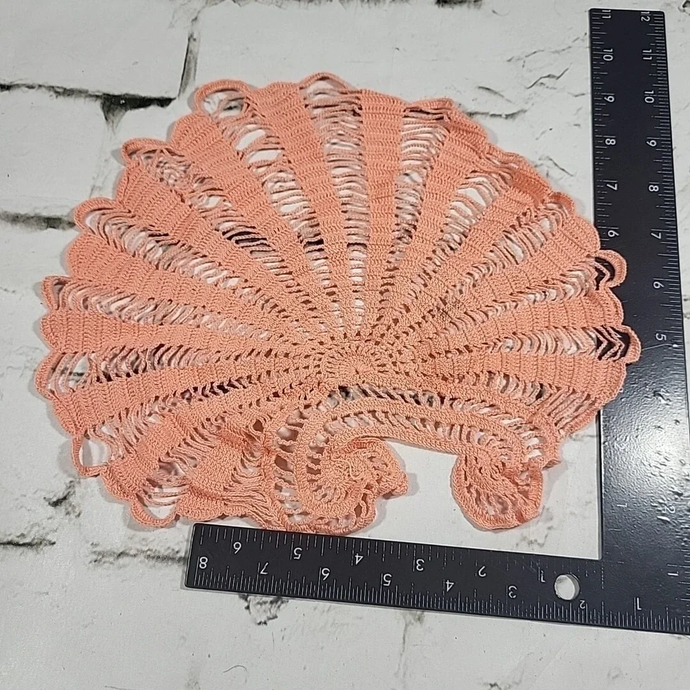 Vintage‎ Doily Peach Circular Crocheted Handmade Grannycore